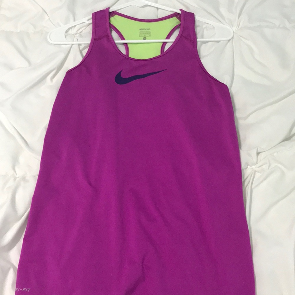 nike tank, barley worn